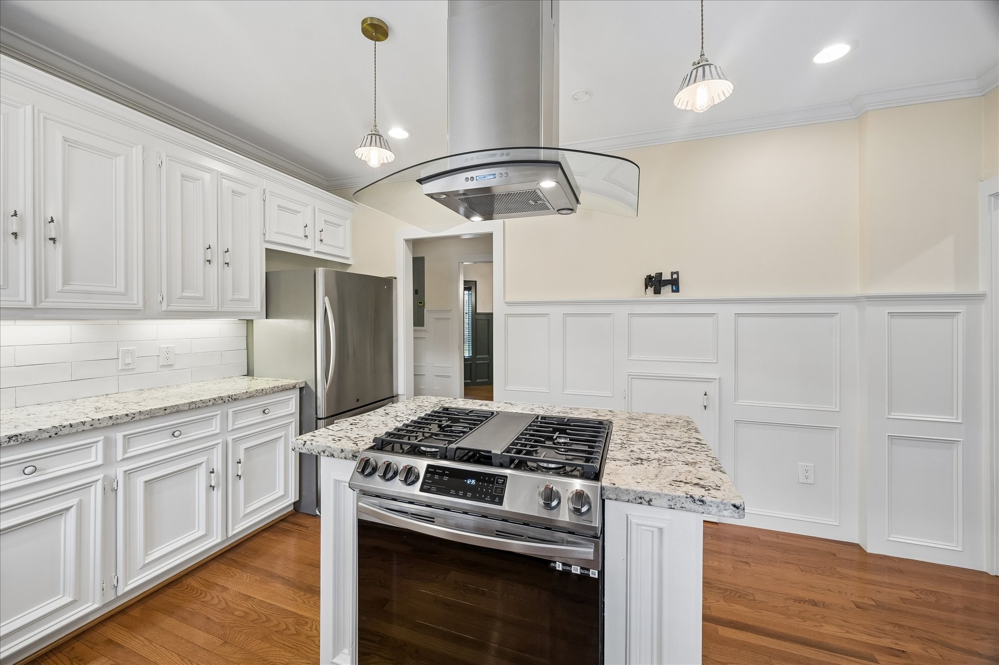 3231 North MacGregor Way Houston, TX 77004 - Photo 10 of 22 Kitchen
