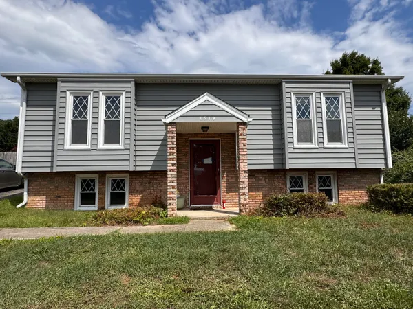 $1,850 | 1519 Poplar Avenue, Salem, VA 24153