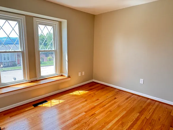 $1,850 | 1519 Poplar Avenue, Salem, VA 24153