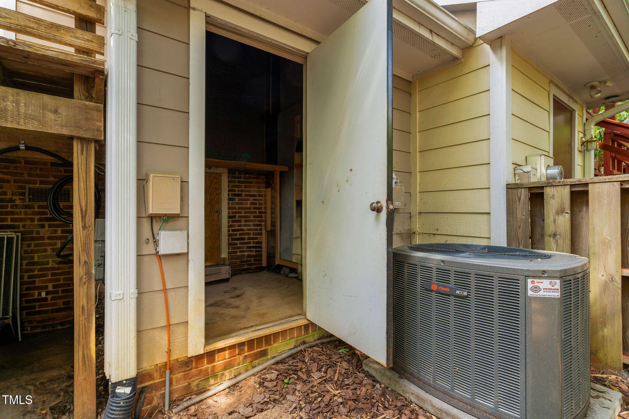1524 Edgeside Court Raleigh, NC 27609 - Photo 33 of 43 Gallery Image 33