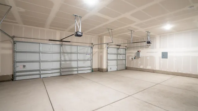 a view of a garage room