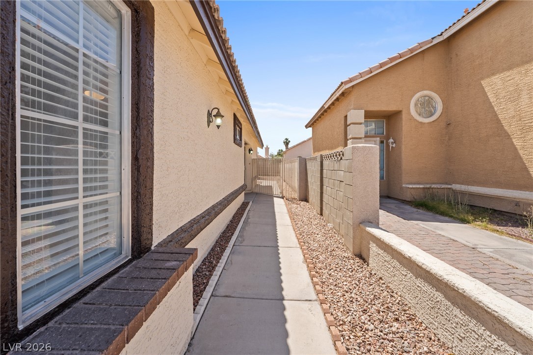 1925 Falcon Ridge Street Las Vegas, NV 89142 - Photo 2 of 31
