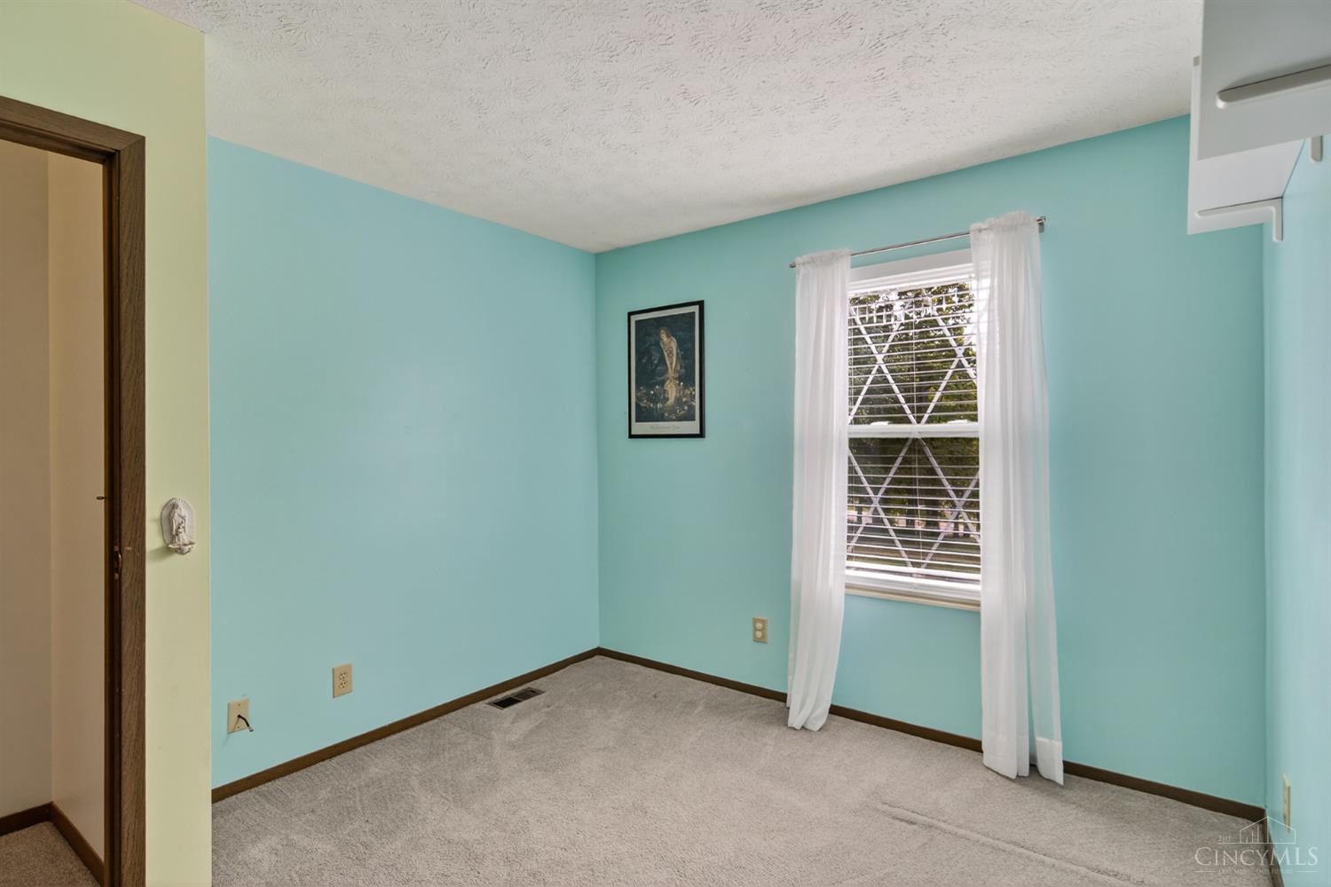 1696 Devils Backbone Road Cincinnati, OH 45233 - Photo 24 of 32 Gallery Image 24