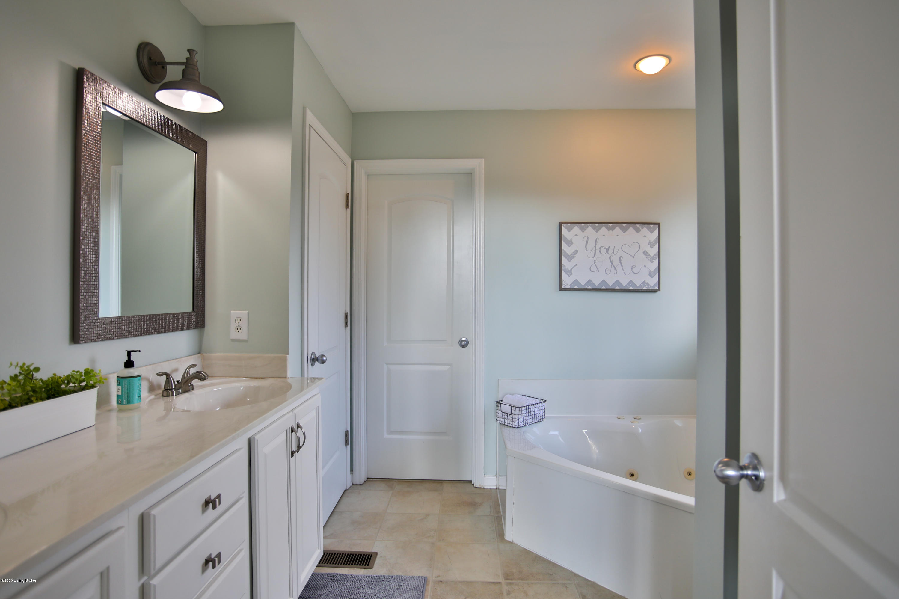 6411 El Rancho Road Louisville, KY 40291 - Photo 24 of 55 6411 El Rancho-22