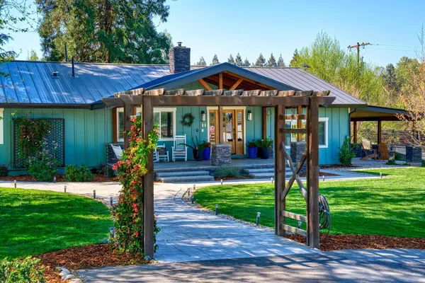 $1,200,000 | 9576 Meadow Drive, Winton, CA 95388