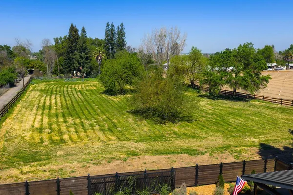 $1,200,000 | 9576 Meadow Drive, Winton, CA 95388