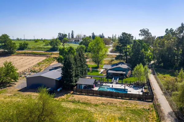 $1,200,000 | 9576 Meadow Drive, Winton, CA 95388