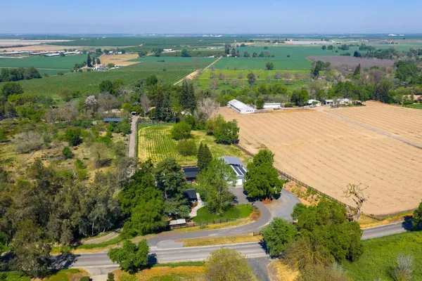 $1,200,000 | 9576 Meadow Drive, Winton, CA 95388