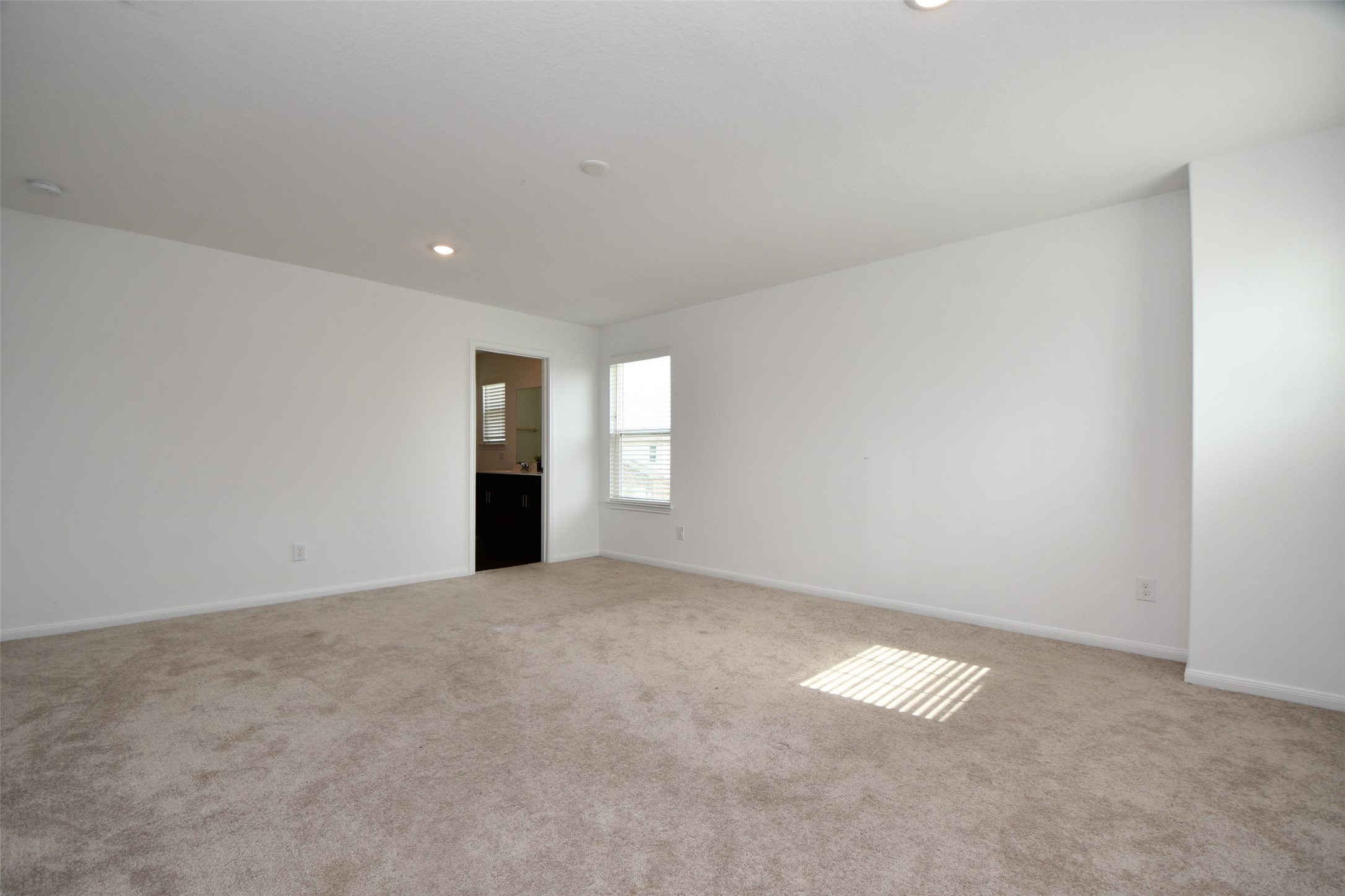 7329 Madison Commons Lane Houston, TX 77075 - Photo 16 of 22 a view of empty room