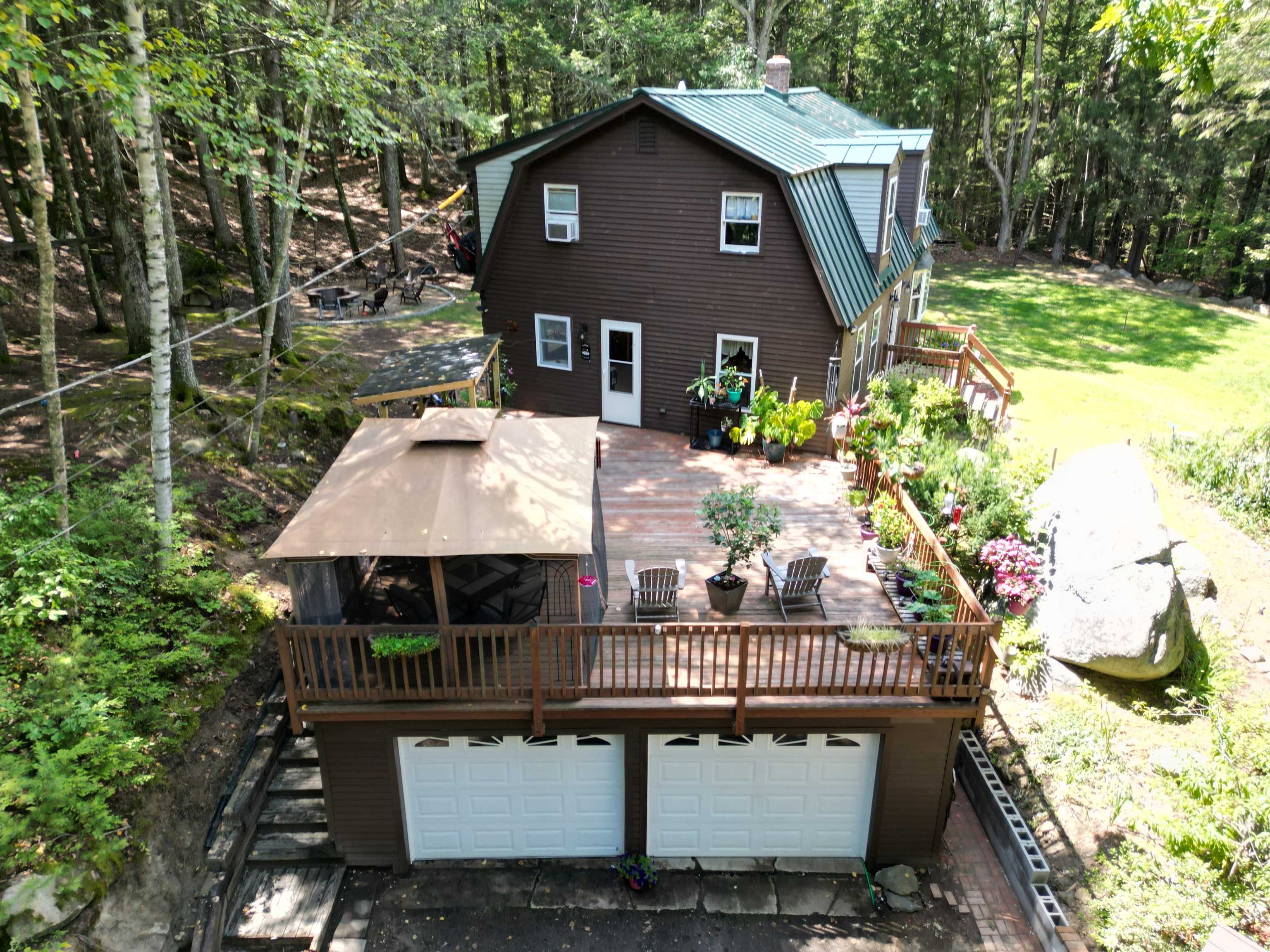 88 Lakeview Drive Nottingham, NH 03290 - Photo 1 of 54