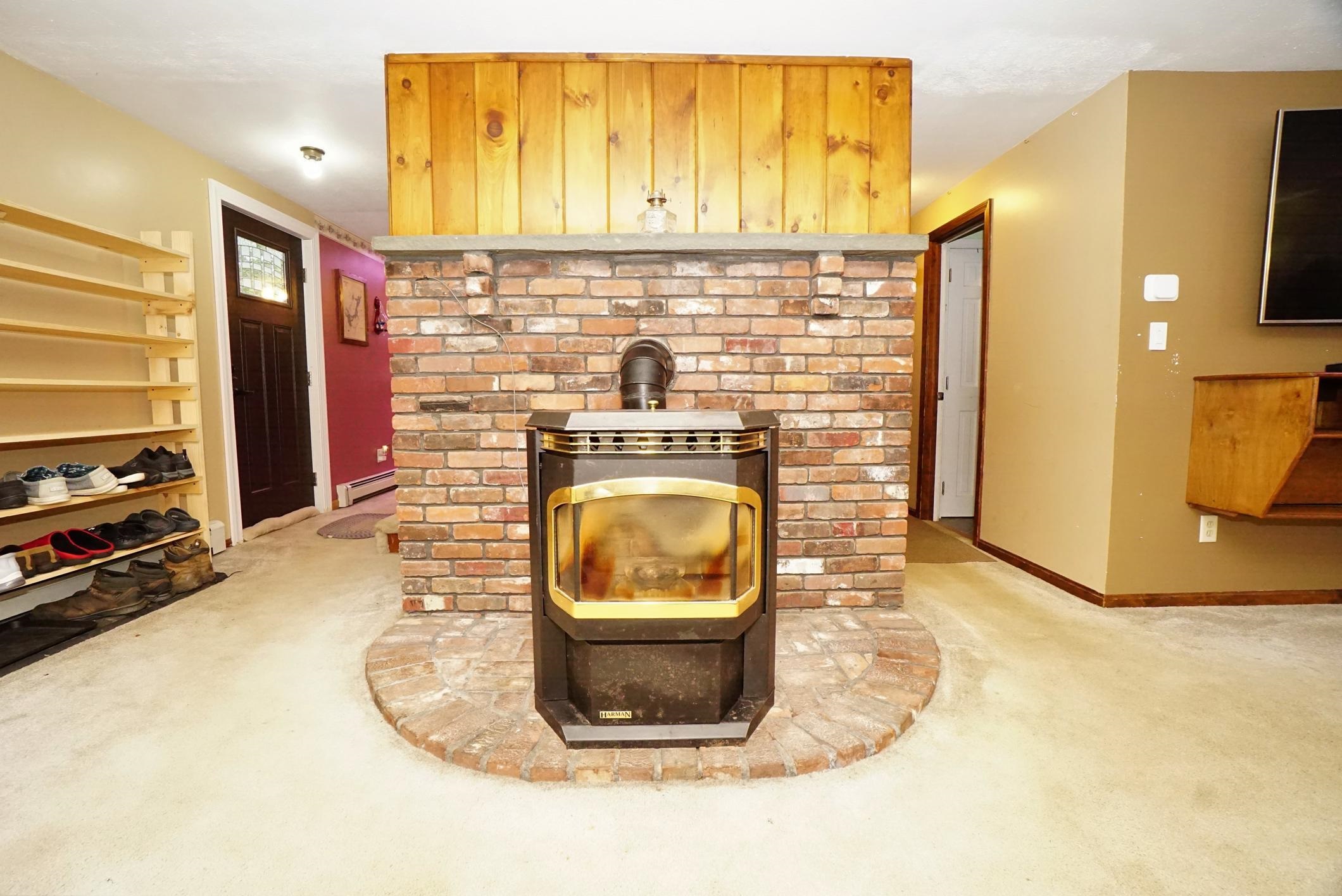 88 Lakeview Drive Nottingham, NH 03290 - Photo 16 of 54