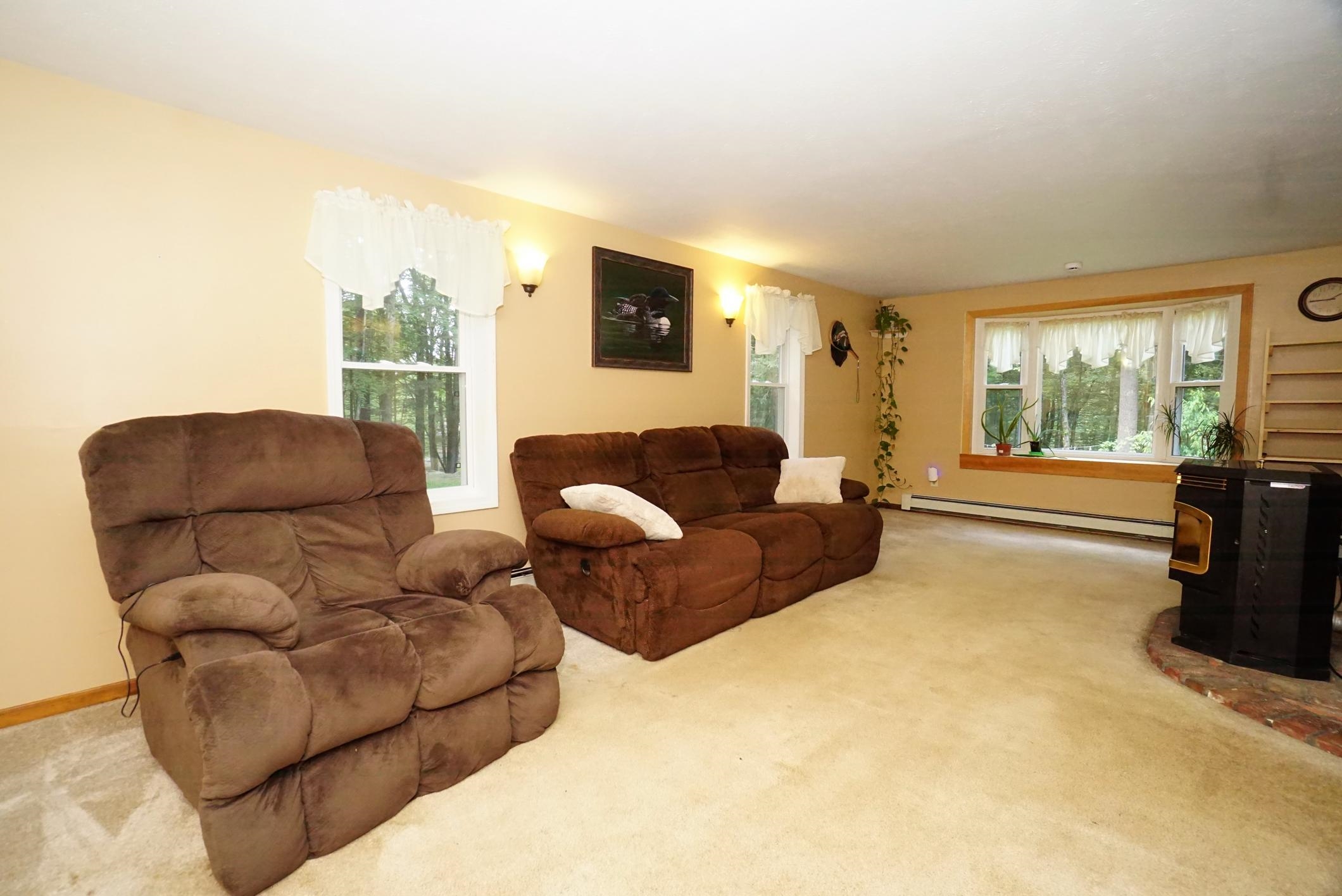 88 Lakeview Drive Nottingham, NH 03290 - Photo 19 of 54