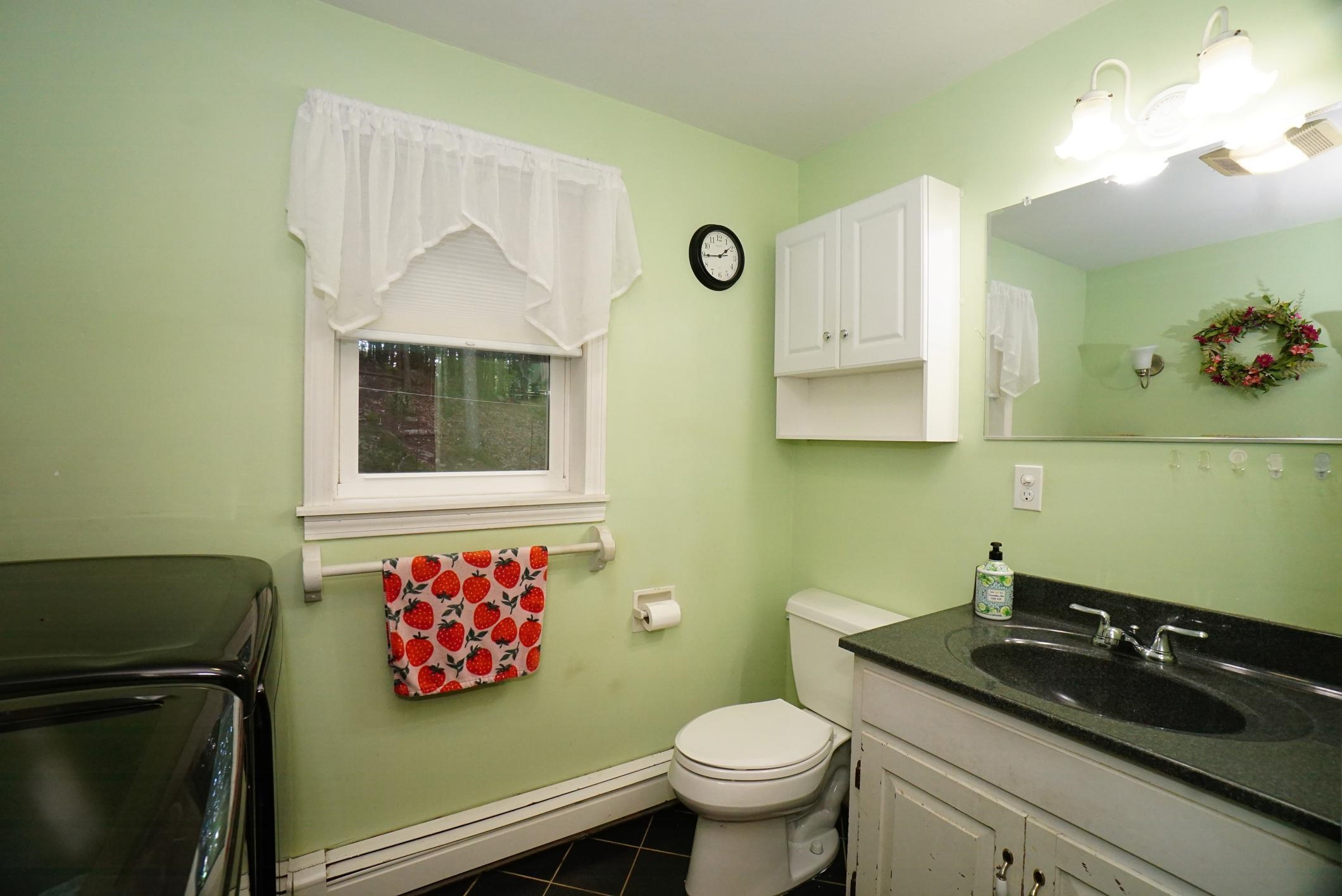 88 Lakeview Drive Nottingham, NH 03290 - Photo 20 of 54