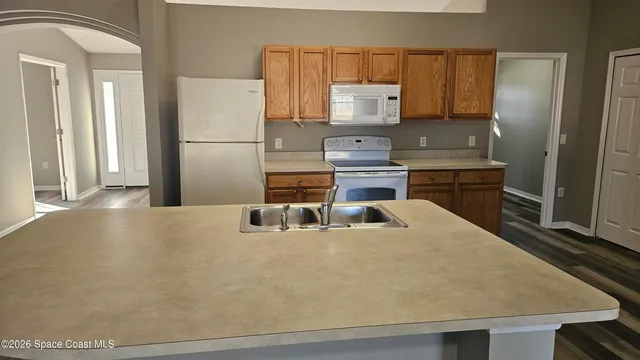 $1,995 | 249 Americana Boulevard Northeast, Palm Bay, FL 32907