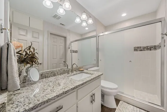 $400,000 | 1707 Spyglass Drive, Unit 110, Austin, TX 78746