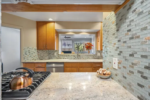 $400,000 | 1707 Spyglass Drive, Unit 110, Austin, TX 78746