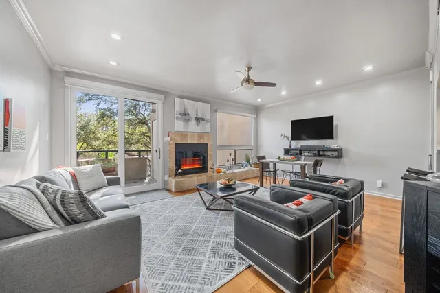 $400,000 | 1707 Spyglass Drive, Unit 110, Austin, TX 78746