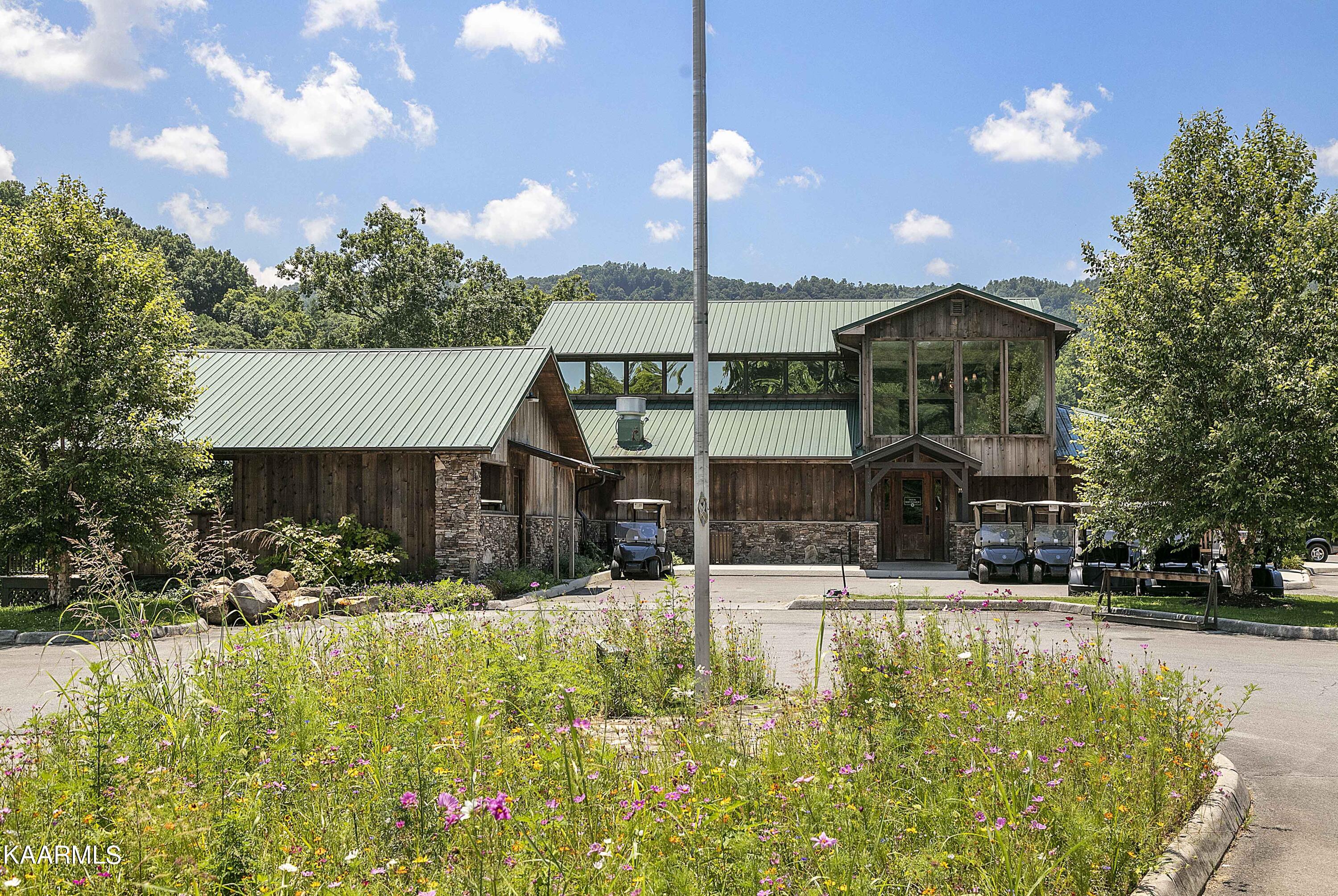 207 Cutter Gap Road Townsend, TN 37882 - Photo 34 of 39 Check out the Lovely Clubhouse!