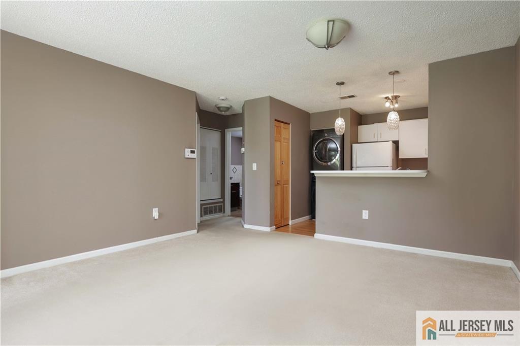 1015 Edpas Road, Unit 1015 New Brunswick, NJ 08901 - Photo 3 of 16