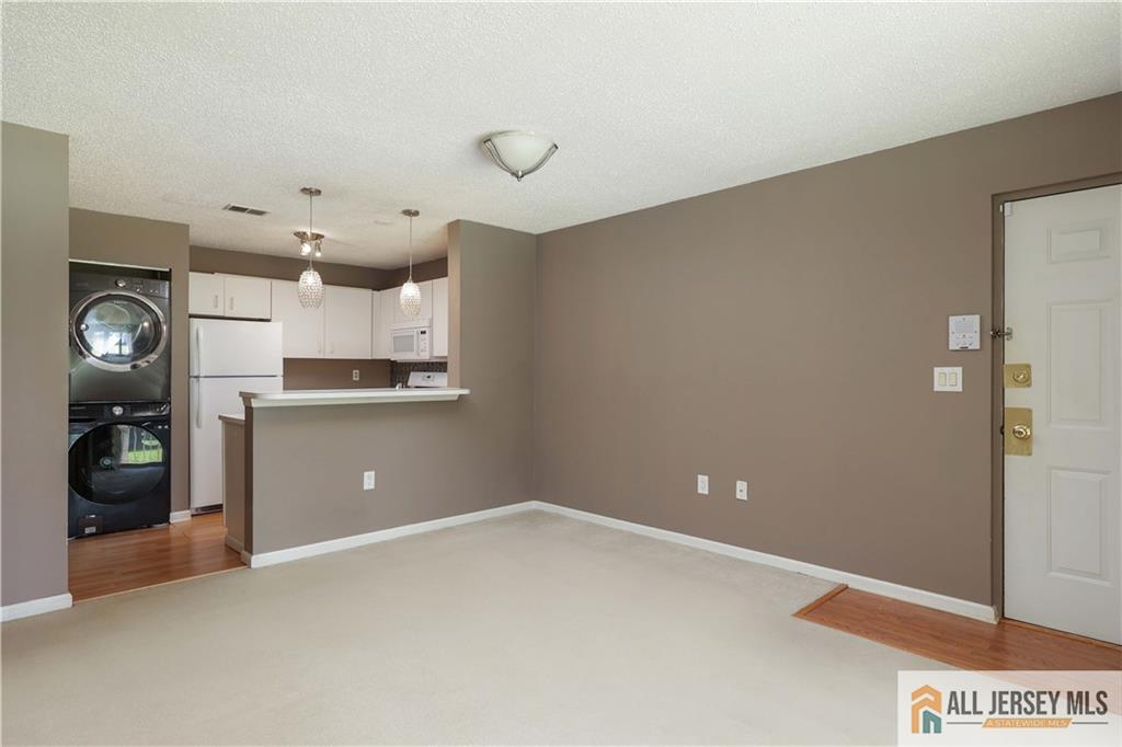 1015 Edpas Road, Unit 1015 New Brunswick, NJ 08901 - Photo 4 of 16