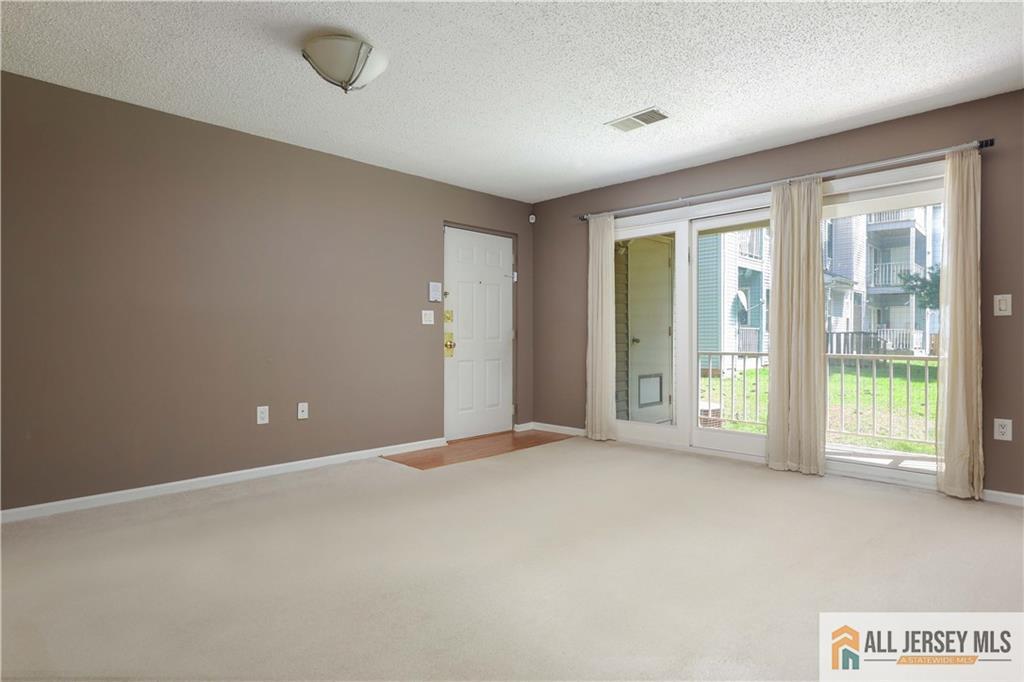 1015 Edpas Road, Unit 1015 New Brunswick, NJ 08901 - Photo 5 of 16