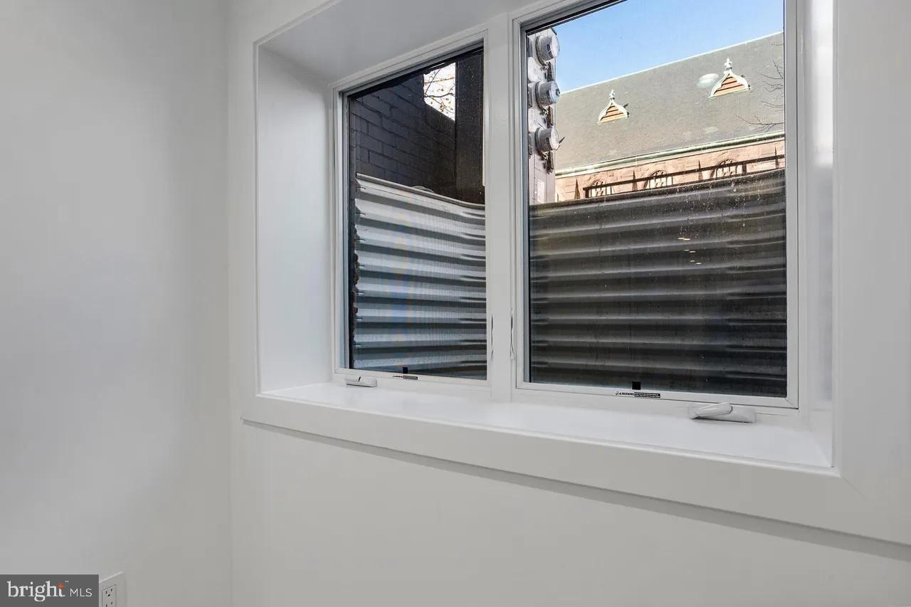 4 R Street Northwest, Unit 4 Washington, DC 20001 - Photo 19 of 38