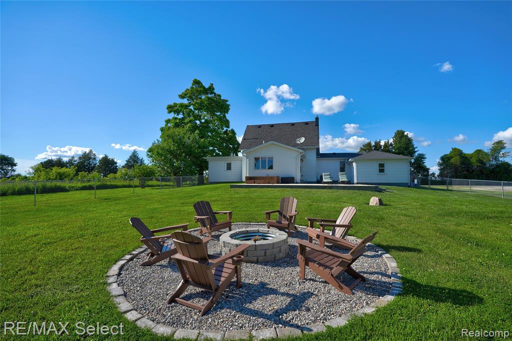 10469 West Pierson Road Flushing, MI 48433 - Photo 14 of 52
