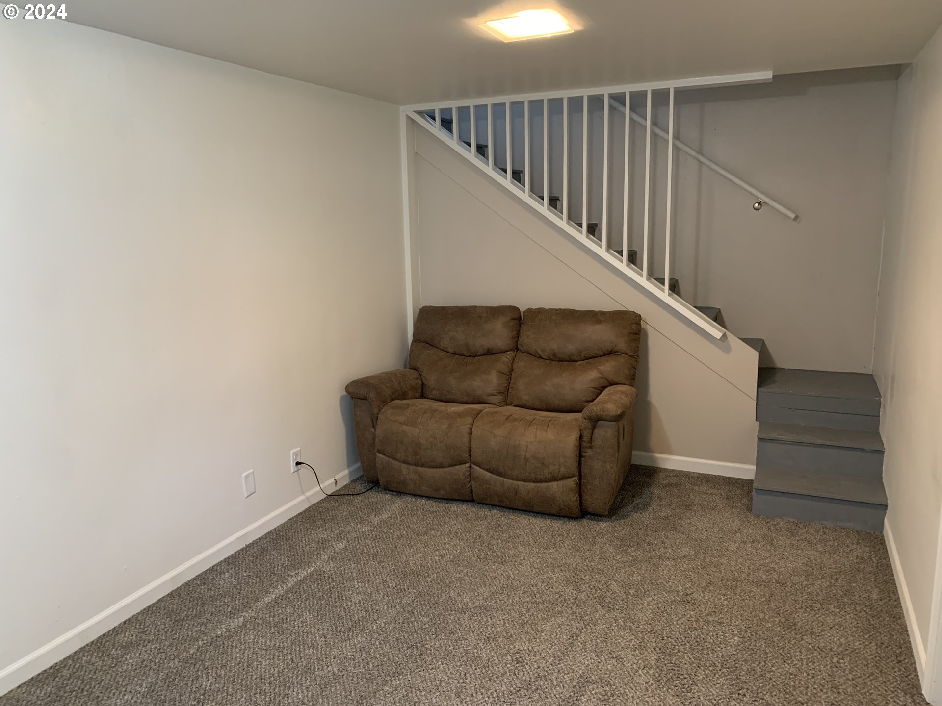 630 1st Street Springfield, OR 97477 - Photo 7 of 18 a view of entryway and hall