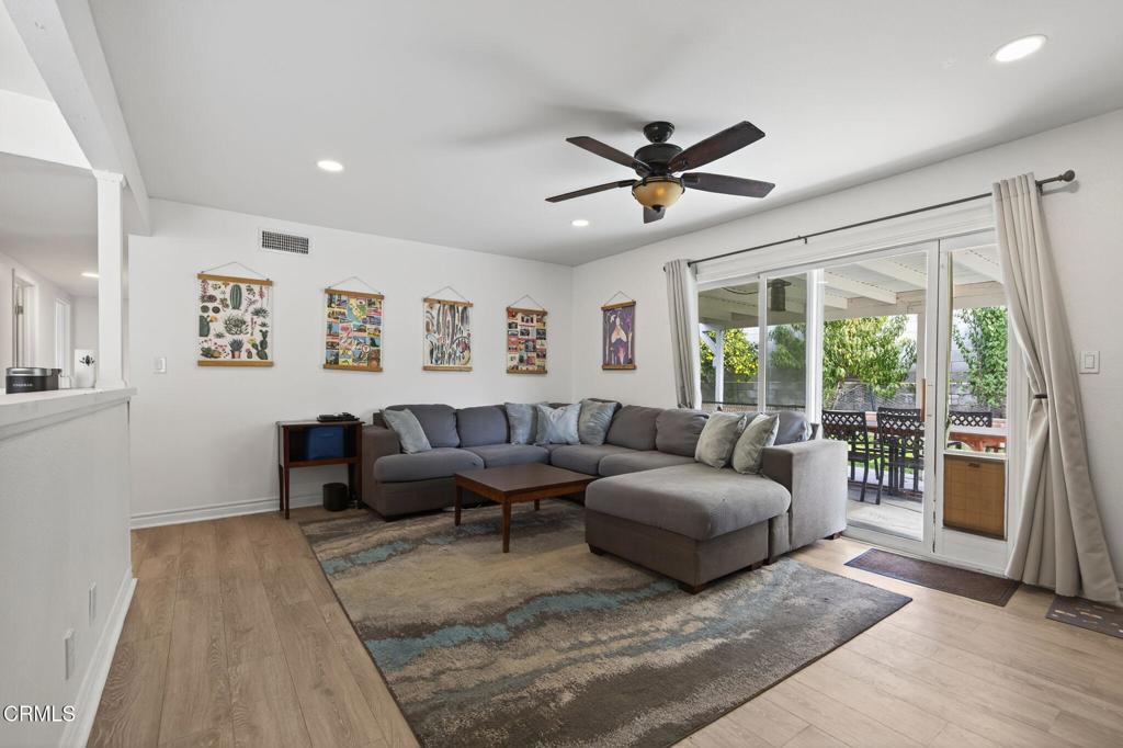 1636 Earl Avenue Simi Valley, CA 93065 - Photo 8 of 36