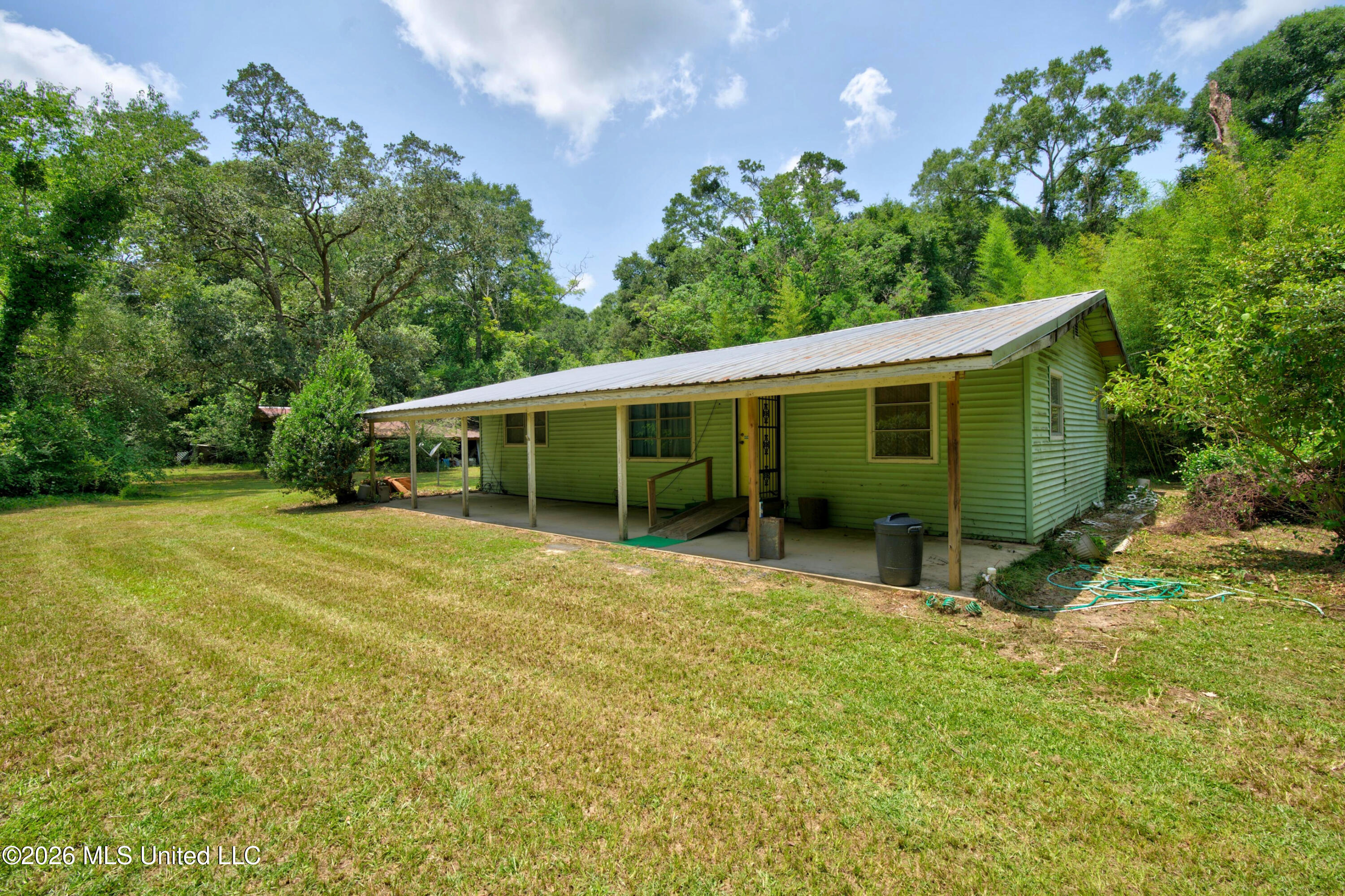 13513 Bunker Hill Road Moss Point, MS 39562 - Photo 3 of 35 13513BunkerHIllDr.-4
