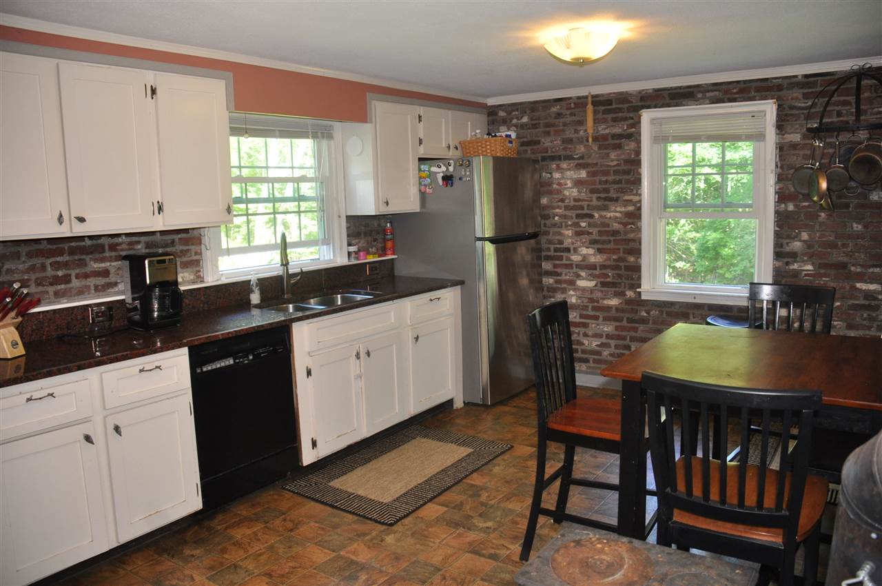 653 Farrington Corner Road Hopkinton, NH 03229 - Photo 3 of 15