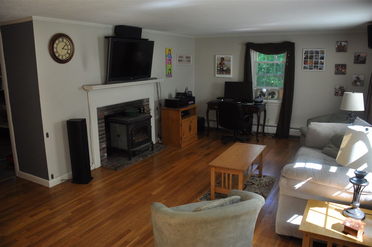 653 Farrington Corner Road Hopkinton, NH 03229 - Photo 7 of 15