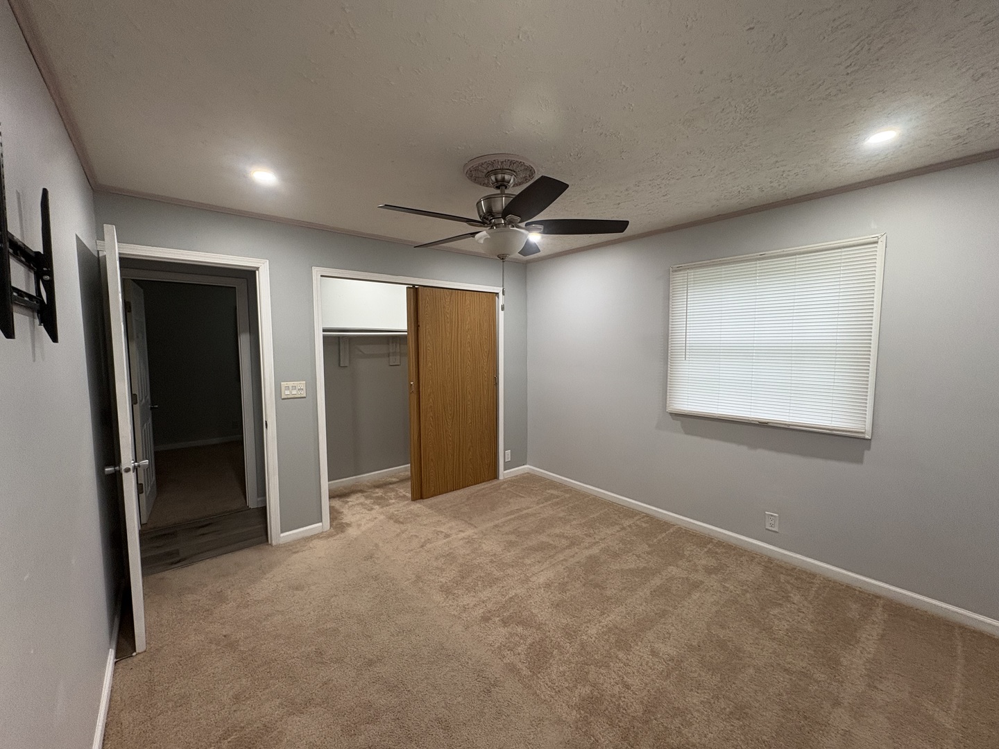 11071 East Fisher Road Rochelle, IL 61068 - Photo 12 of 27