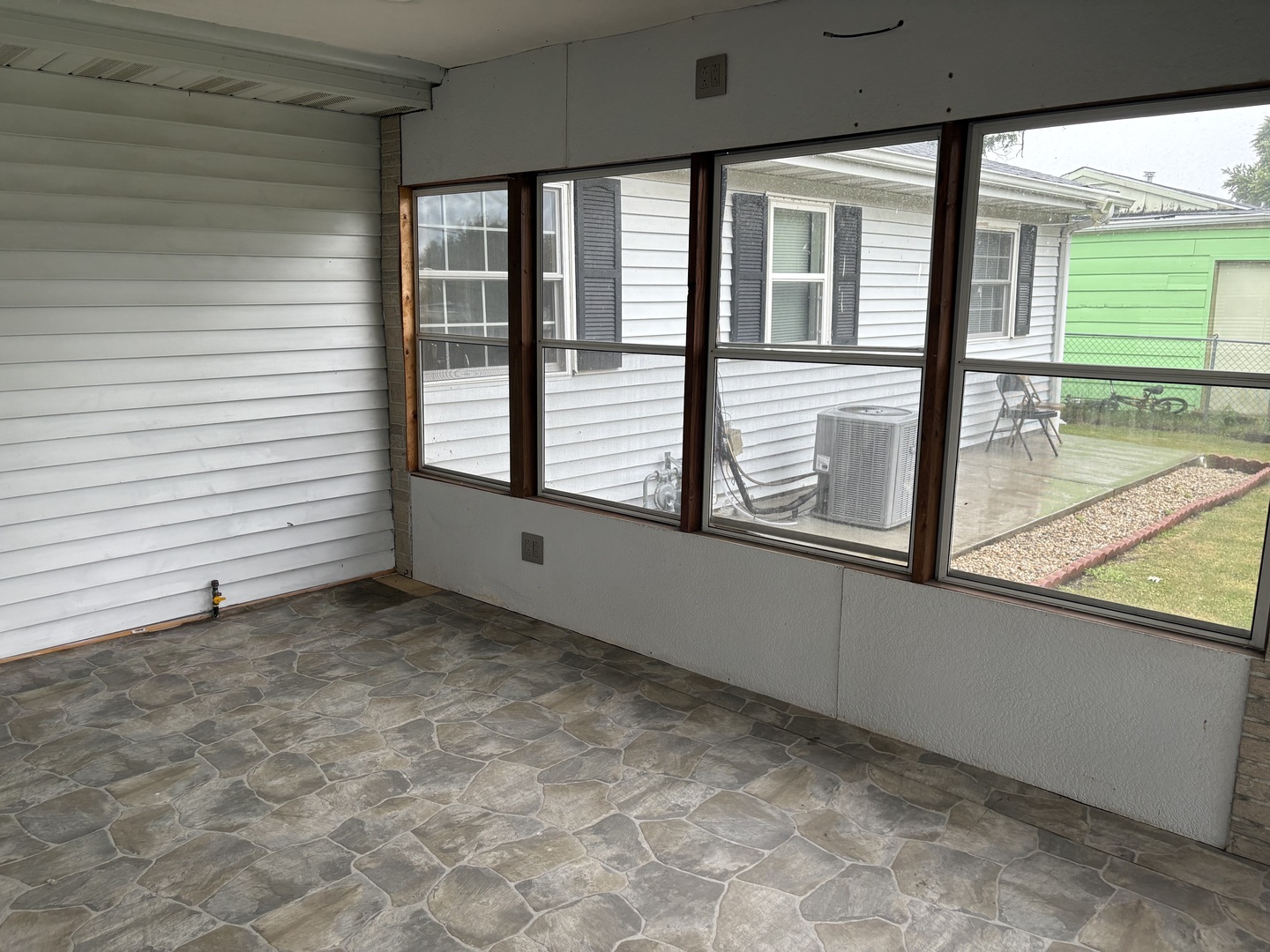 11071 East Fisher Road Rochelle, IL 61068 - Photo 23 of 27