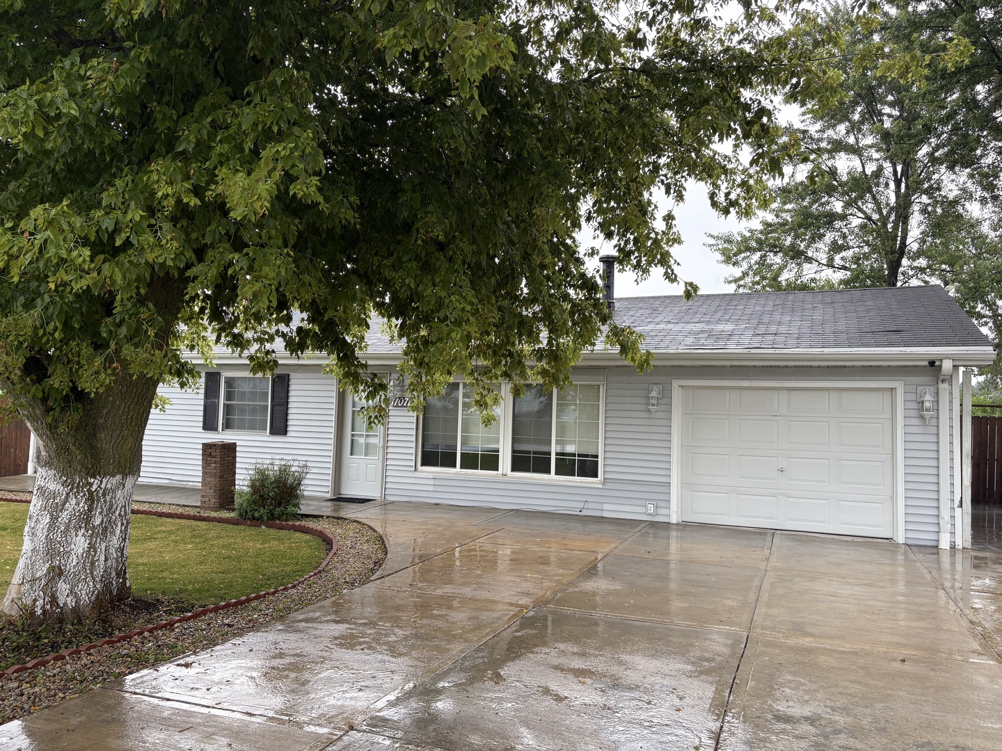 11071 East Fisher Road Rochelle, IL 61068 - Photo 3 of 27