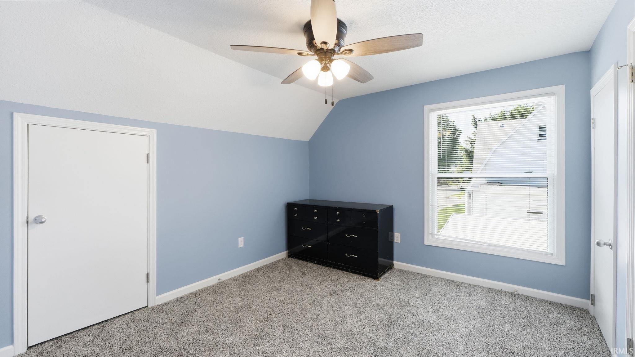 1018 Oneida Street Fort Wayne, IN 46805 - Photo 6 of 23