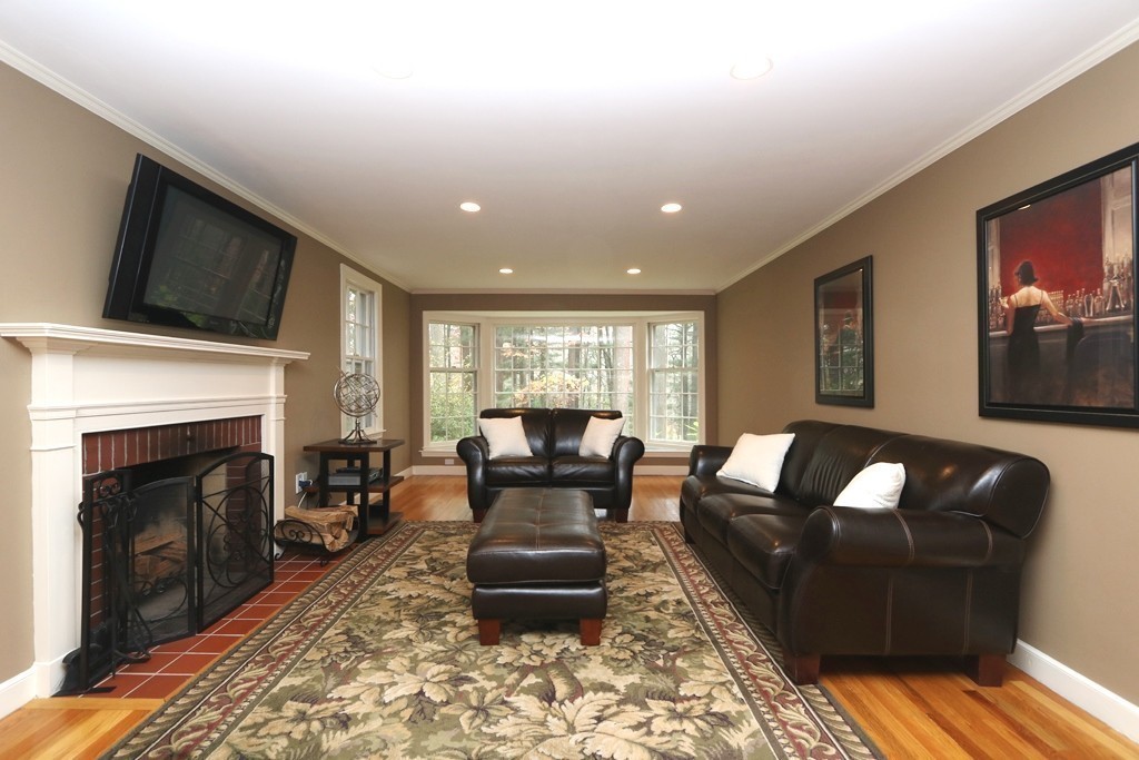 451 Dover Road Westwood, MA 02090 - Photo 4 of 27 Gallery Image 4