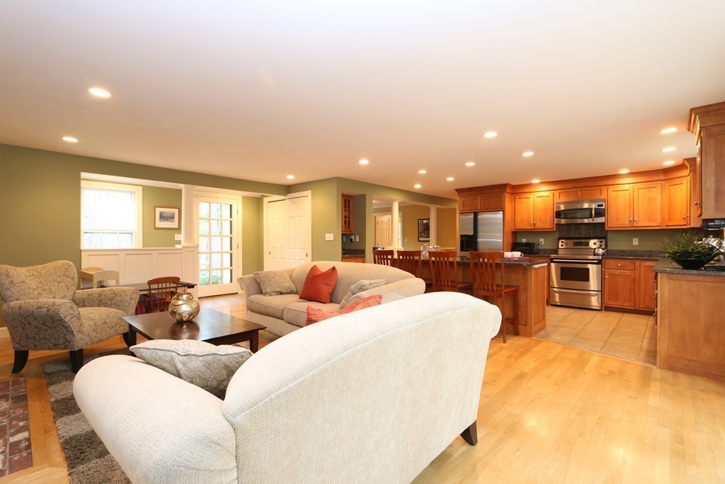 451 Dover Road Westwood, MA 02090 - Photo 8 of 27 Gallery Image 8