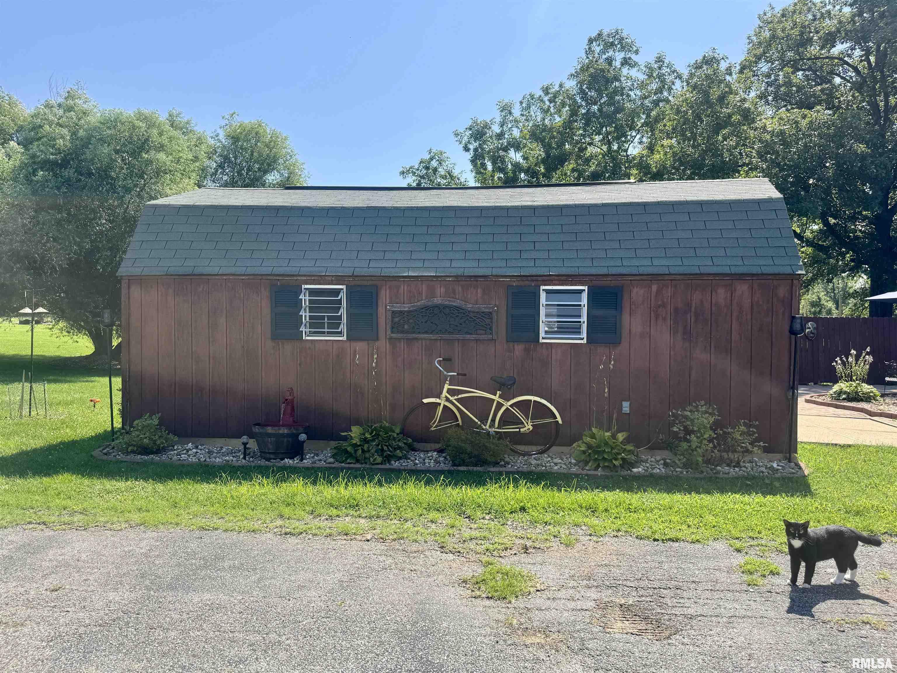 1166 Community Beach Road Centralia, IL 62801 - Photo 22 of 24