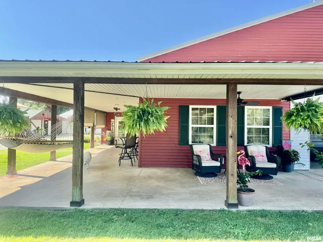 $284,000 | 1166 Community Beach Road, Centralia, IL 62801