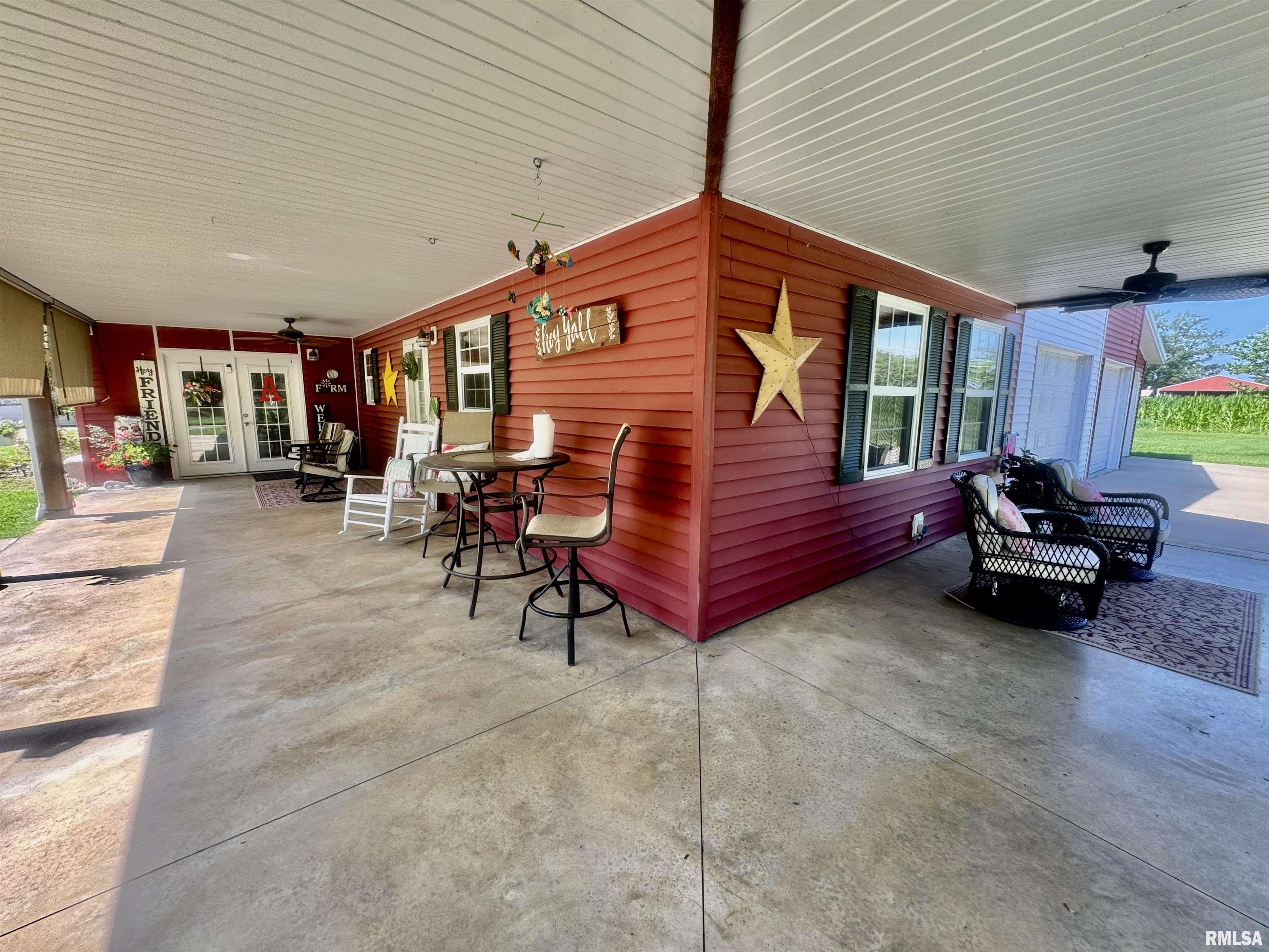 1166 Community Beach Road Centralia, IL 62801 - Photo 5 of 24