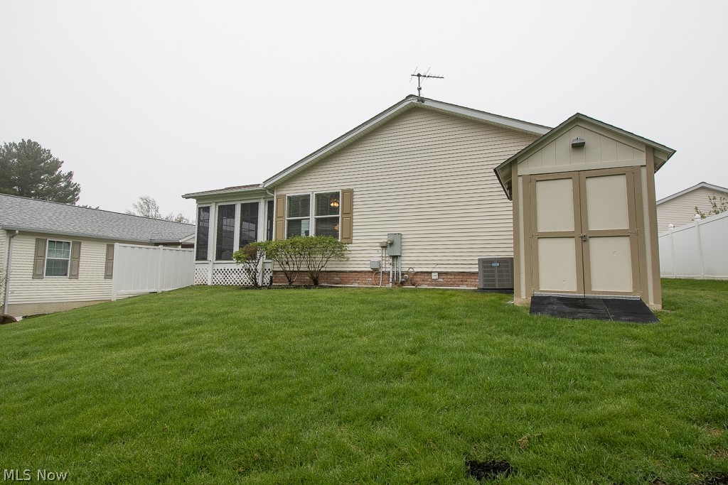 681 Woodlawn Road Chardon, OH 44024 - Photo 31 of 35