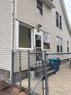 438 Spring Street Aurora, IL 60505 - Photo 4 of 29 Gallery Image 4