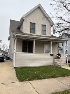 438 Spring Street Aurora, IL 60505 - Photo 6 of 29 Gallery Image 6