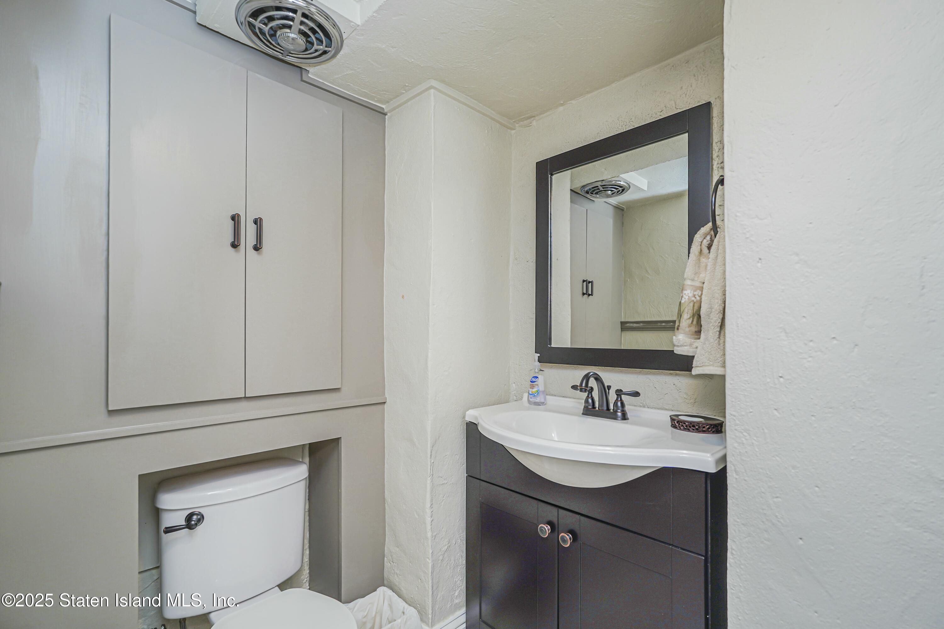 15 Douglas Road Staten Island, NY 10304 - Photo 45 of 62 tempImage4KdGS2