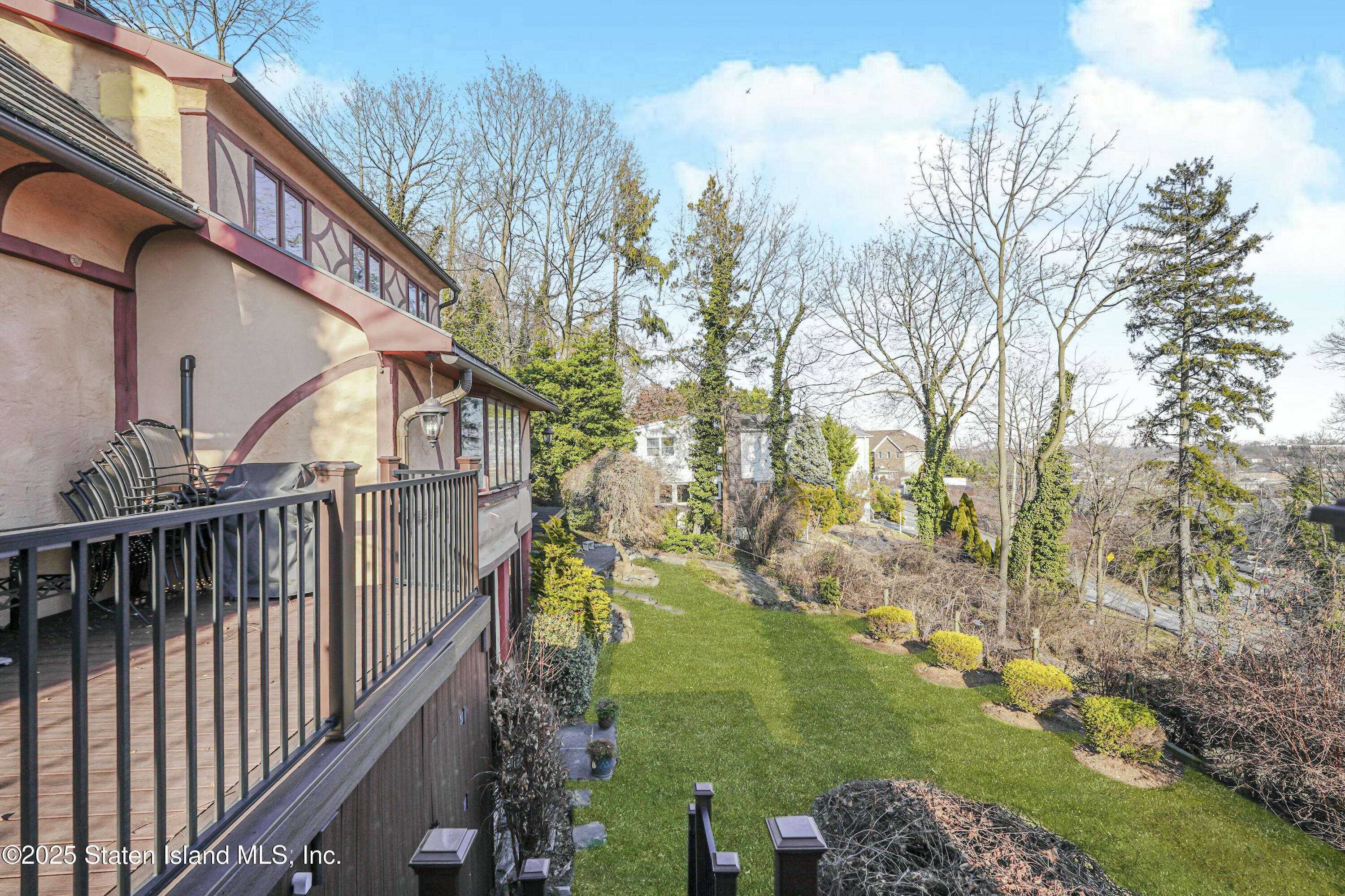 15 Douglas Road Staten Island, NY 10304 - Photo 10 of 62 tempImagehnqjzY