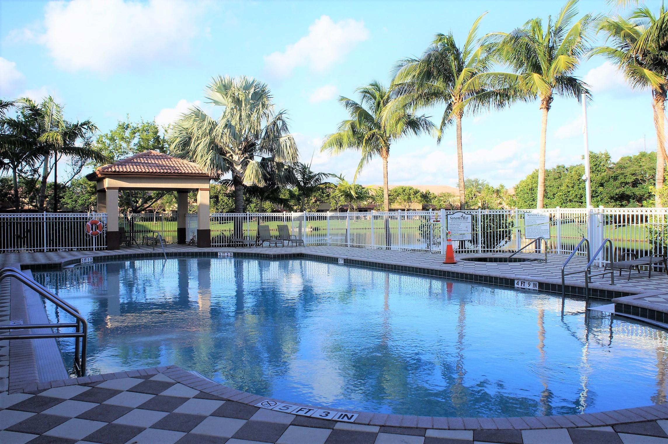 1994 Alamanda Way Riviera Beach, FL 33404 - Photo 18 of 24 pool (2)