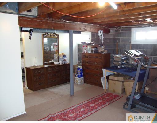13 Brian Road Edison, NJ 08817 - Photo 10 of 10 Gallery Image 10