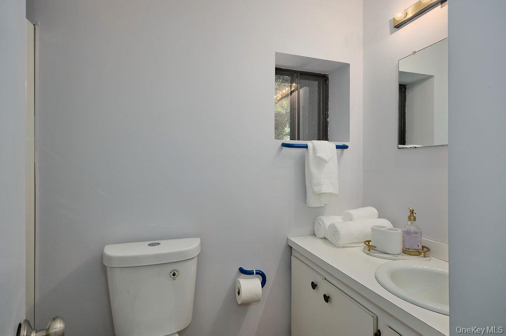 273 River Road Nyack, NY 10960 - Photo 36 of 48 Full bathroom on the lower level