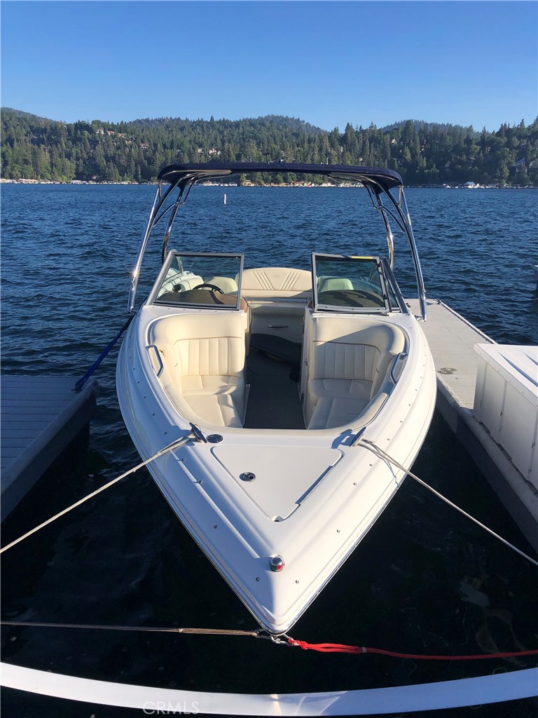 940 Highway 173 Lake Arrowhead, CA 92352 - Photo 39 of 45 a view of sitting area in balcony